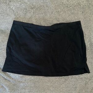Urban Outfitters Black low rise Mini Skort